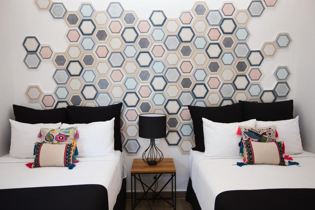 Casa Chukum Ξενοδοχείο Bacalar Εξωτερικό φωτογραφία Hexagon wall art