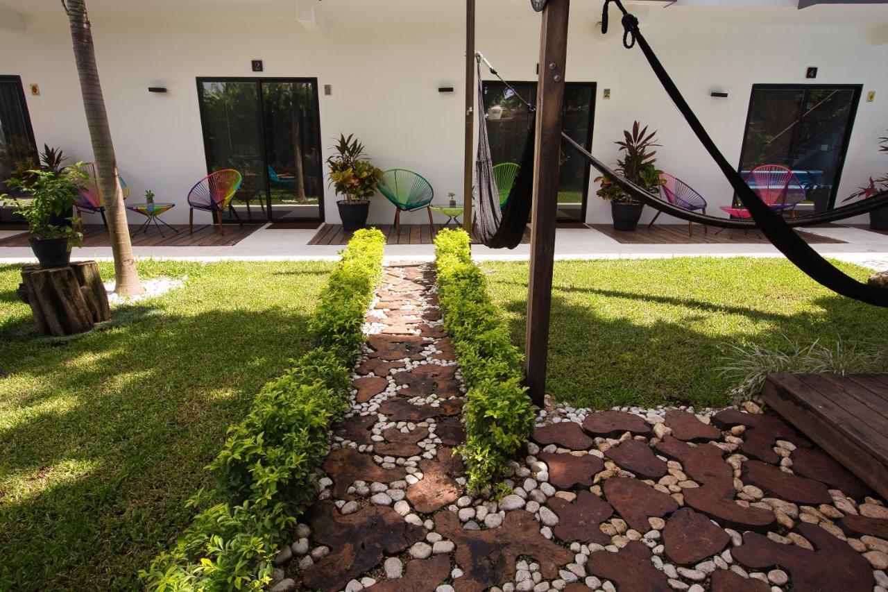 Casa Chukum Ξενοδοχείο Bacalar Εξωτερικό φωτογραφία A garden in the city of Mérida, Yucatán, Mexico.